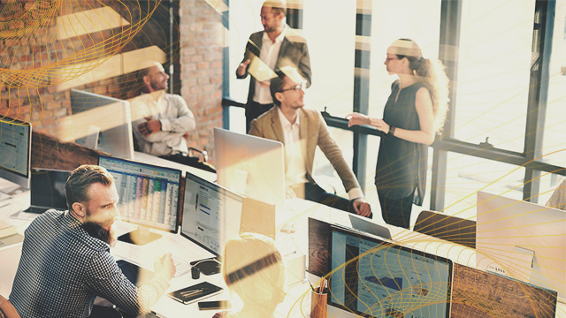 Modele wsp&oacute;łpracy w outsourcingu zarządzania środowiskiem IT: Klucz do efektywności biznesowej